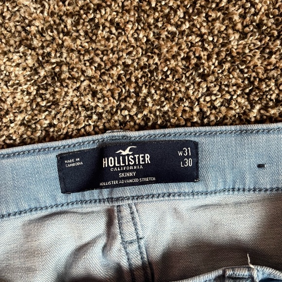 Hollister Ripped Jeans - Picture 2 of 2